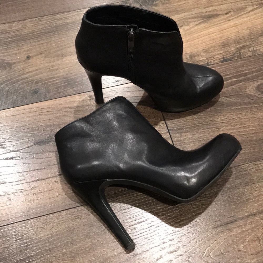 Jessica Simpson high heel platform booties, 7.5-8